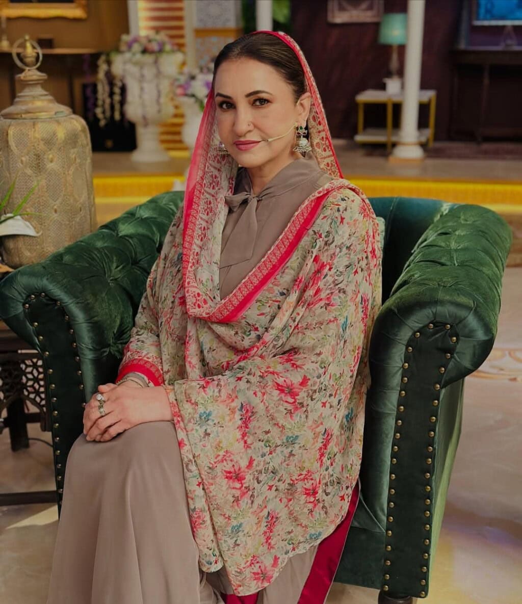 Saba Faisal’s Dupatta Free Iftar Look Gets Backlash