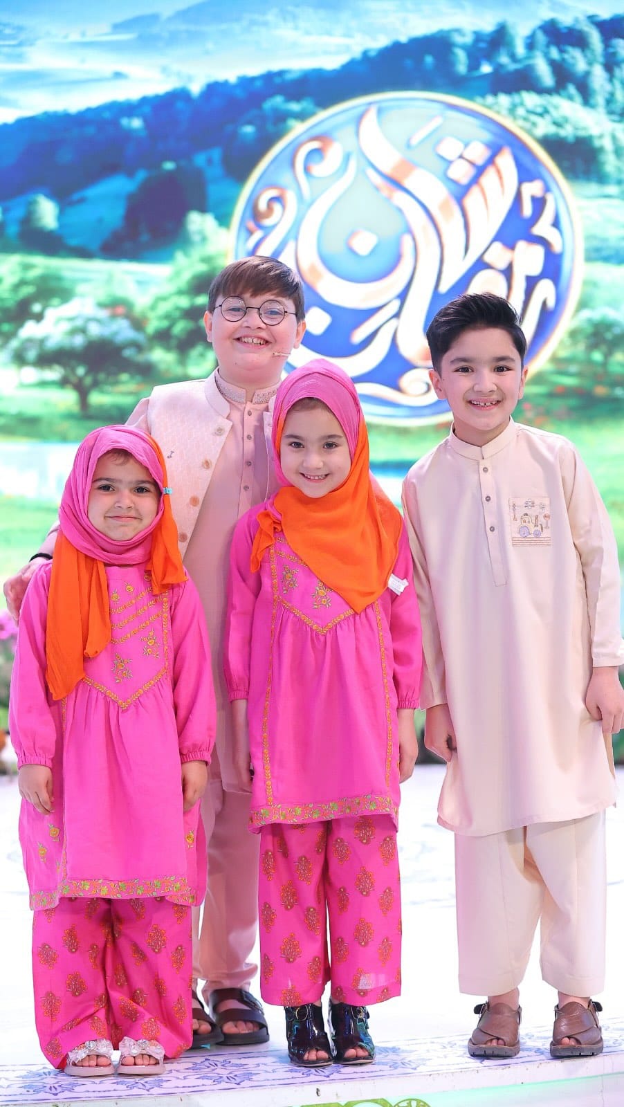 Shiraz & Muskan’s Tearful Goodbye at Shan e Ramazan