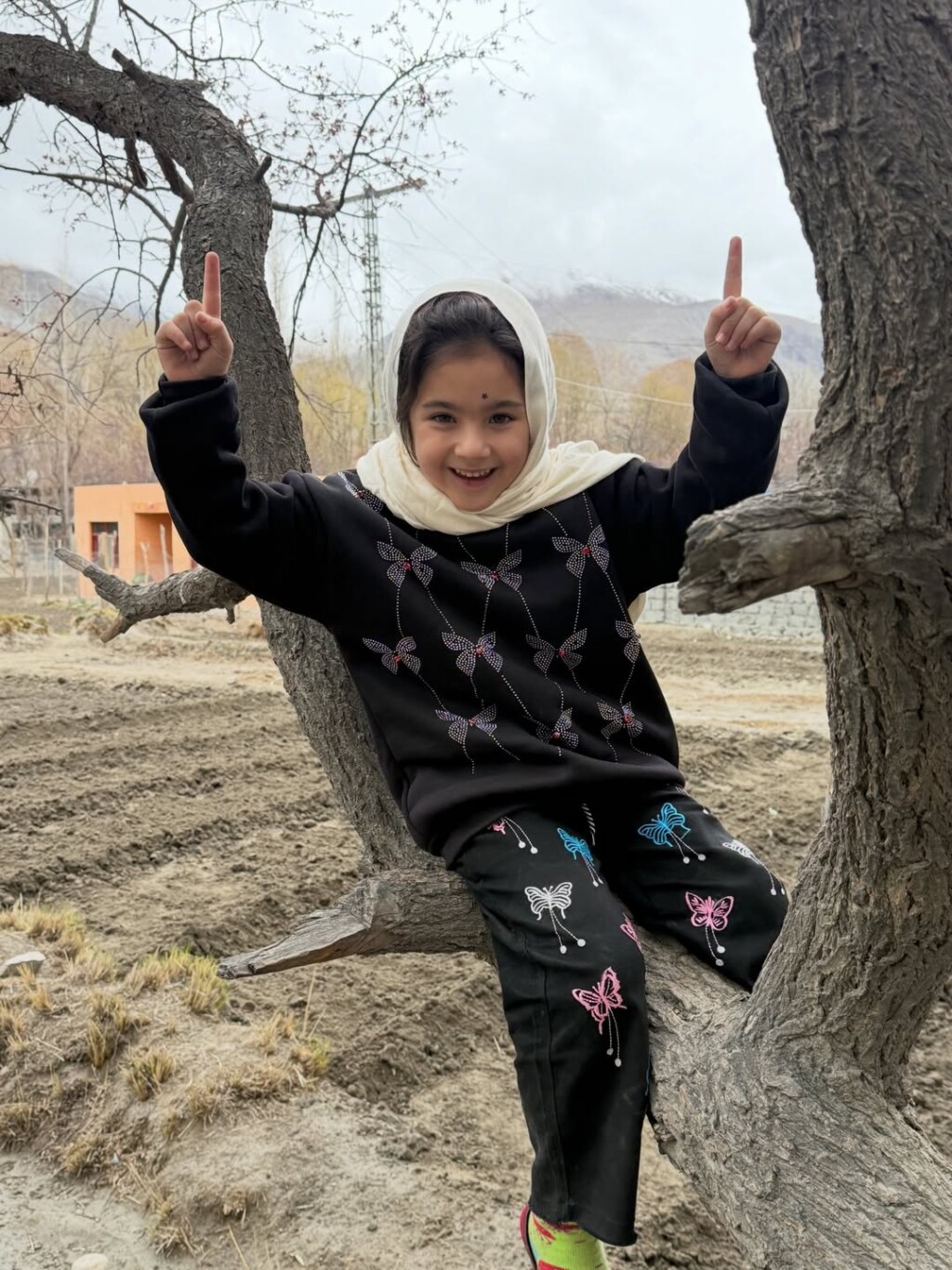 Shiraz & Muskan Bring Eidi For Their Village Kids
