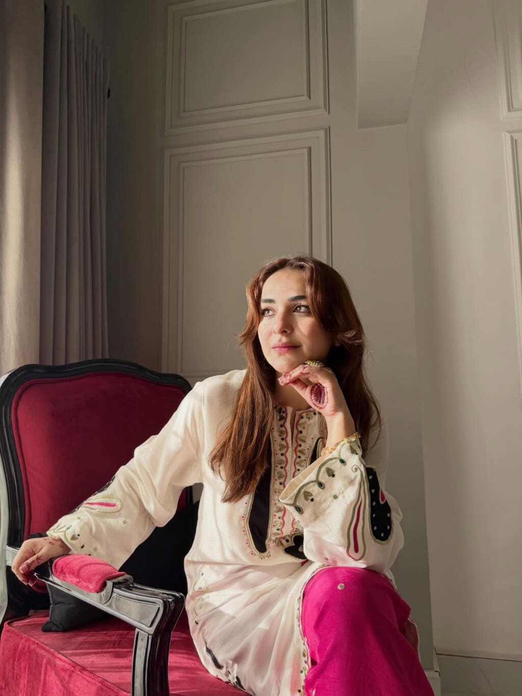 Javeria Saud Apologizes To Yumna Zaidi