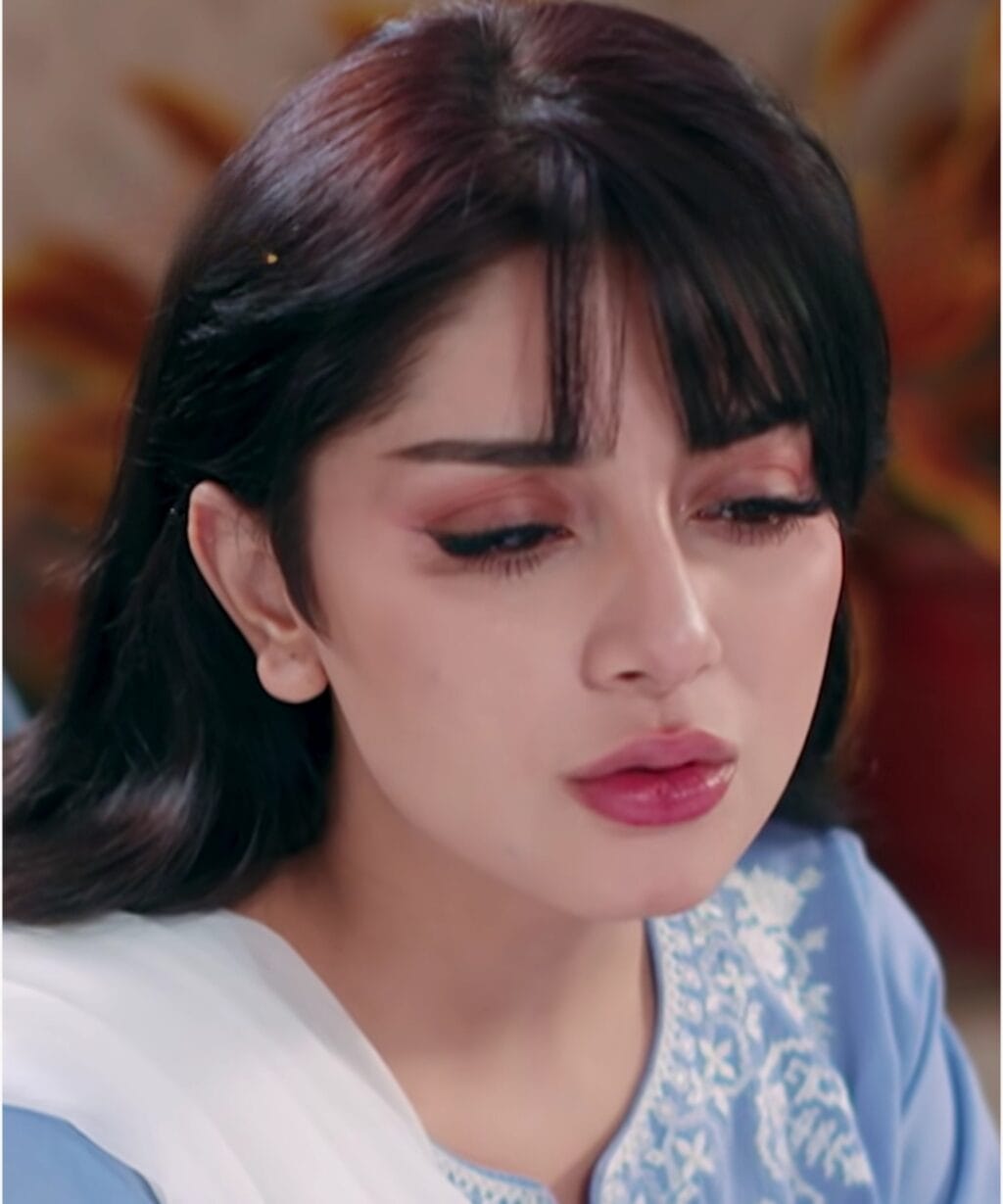 Alizeh Shah’s Heavy Make Up in Khwaab Meray Criticized