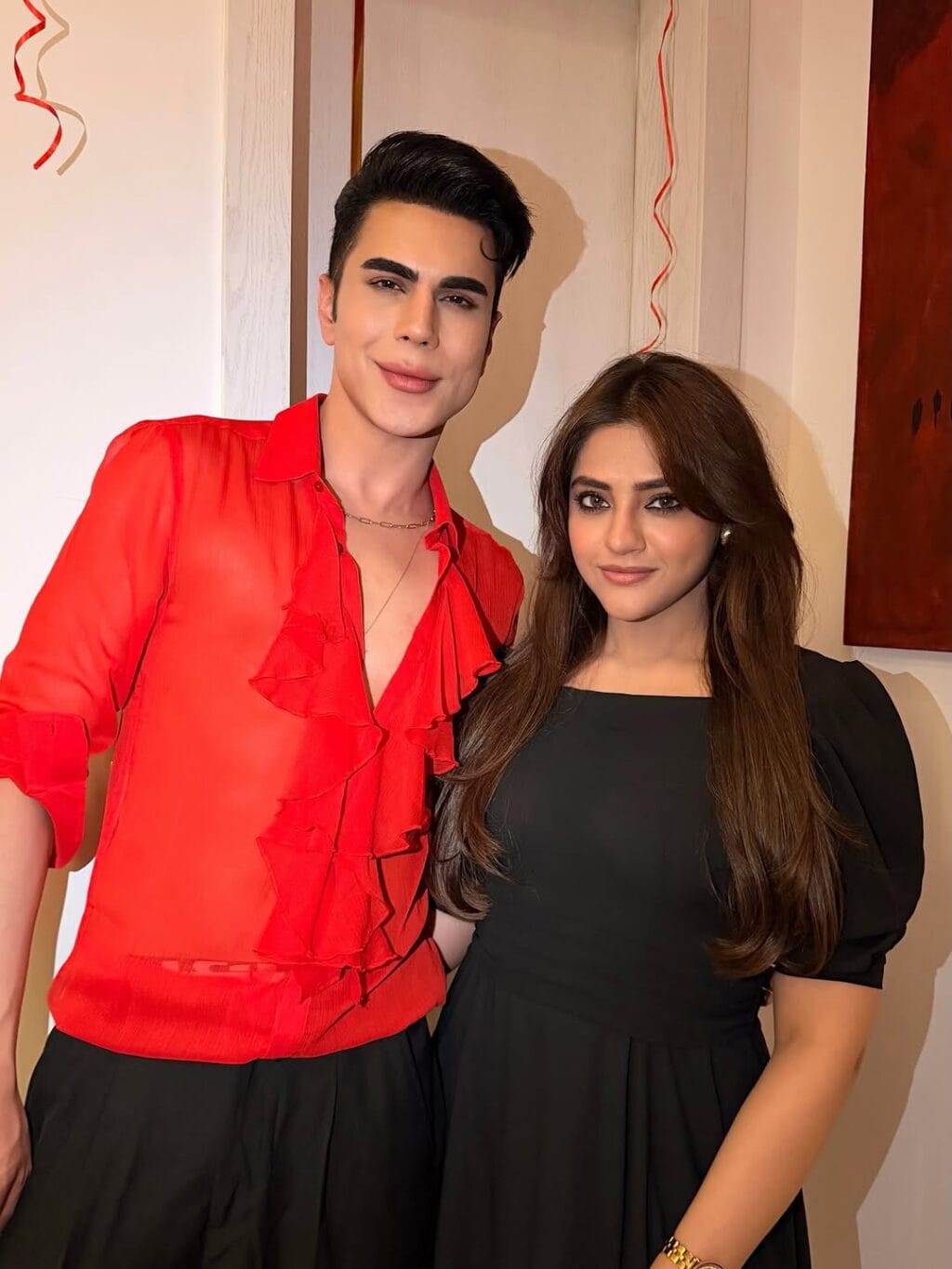 Saba Qamar’s Lavish & Modern Birthday Under Criticism