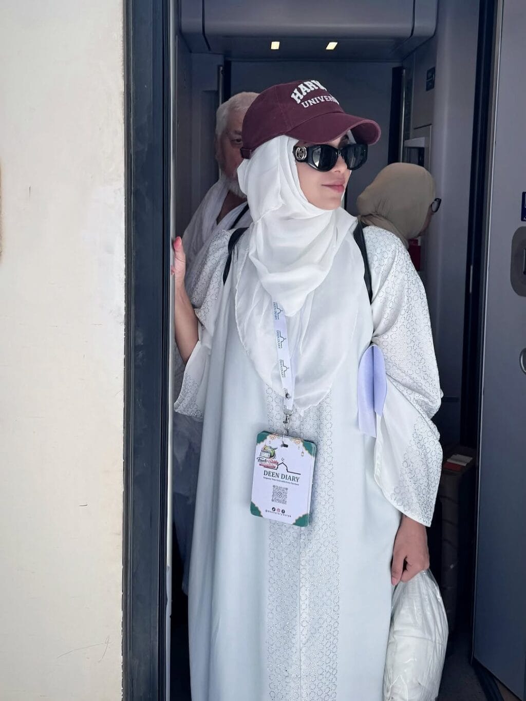 Sonya Hussyn Shares Memories from Her Umrah Trip