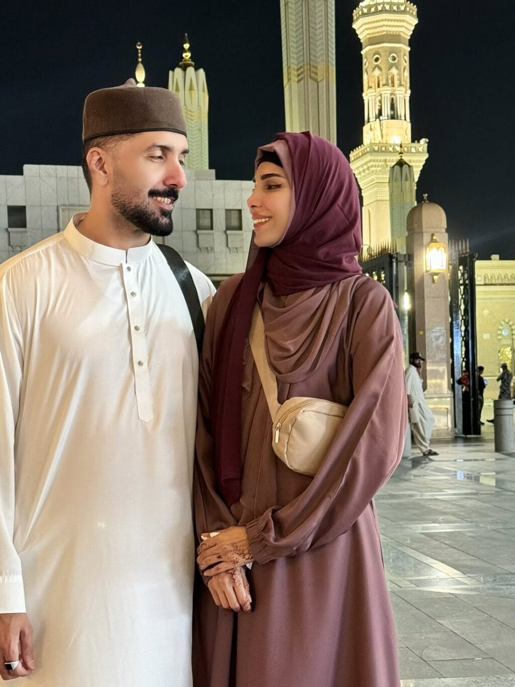 Sonya Hussyn Shares Memories from Her Umrah Trip