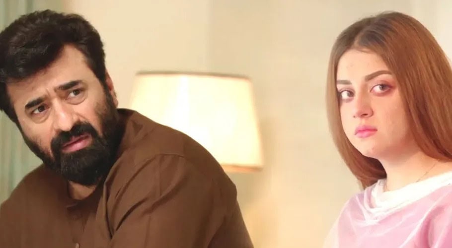 Pakistani Showbiz – Claps, Clashes & Controversies