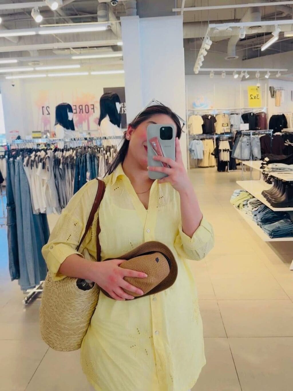 Arisha Razi Khan With Husband & Son In Mexico