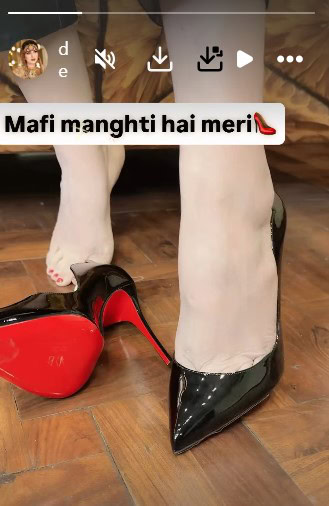 Deedar & Resham Engage In Old School Cat Fight