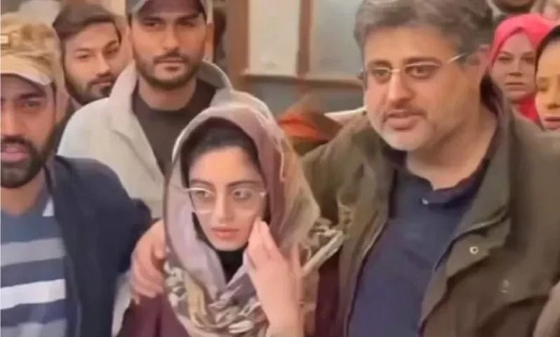 Public Reacts To Dua Zehra’s Family Vlogging Channel