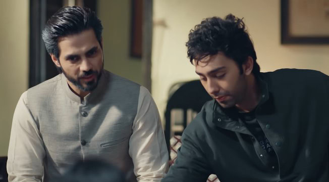 Kafeel Episode 31 - Fans Love Real Jami's Sweet Interaction With Zeba Kafeel Episode 31 – Fans Love Real Jami’s Sweet Interaction With Zeba