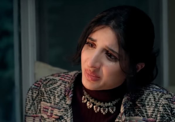 Urwa Hocane Challenges Public To Cry Like Mawra Hocane