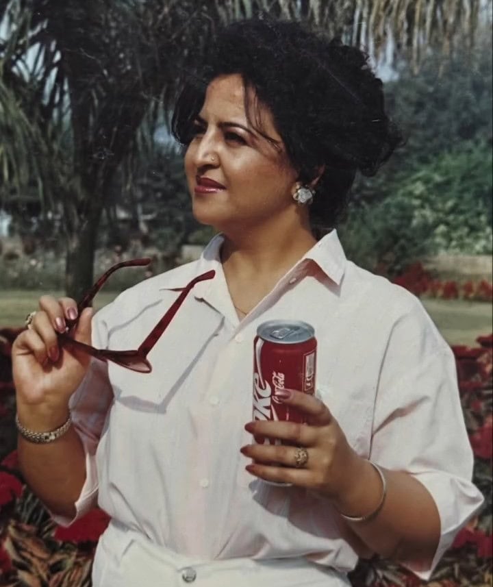 Senior Actress Naima Khan’s Stylish 90s Photos Stuns Fans