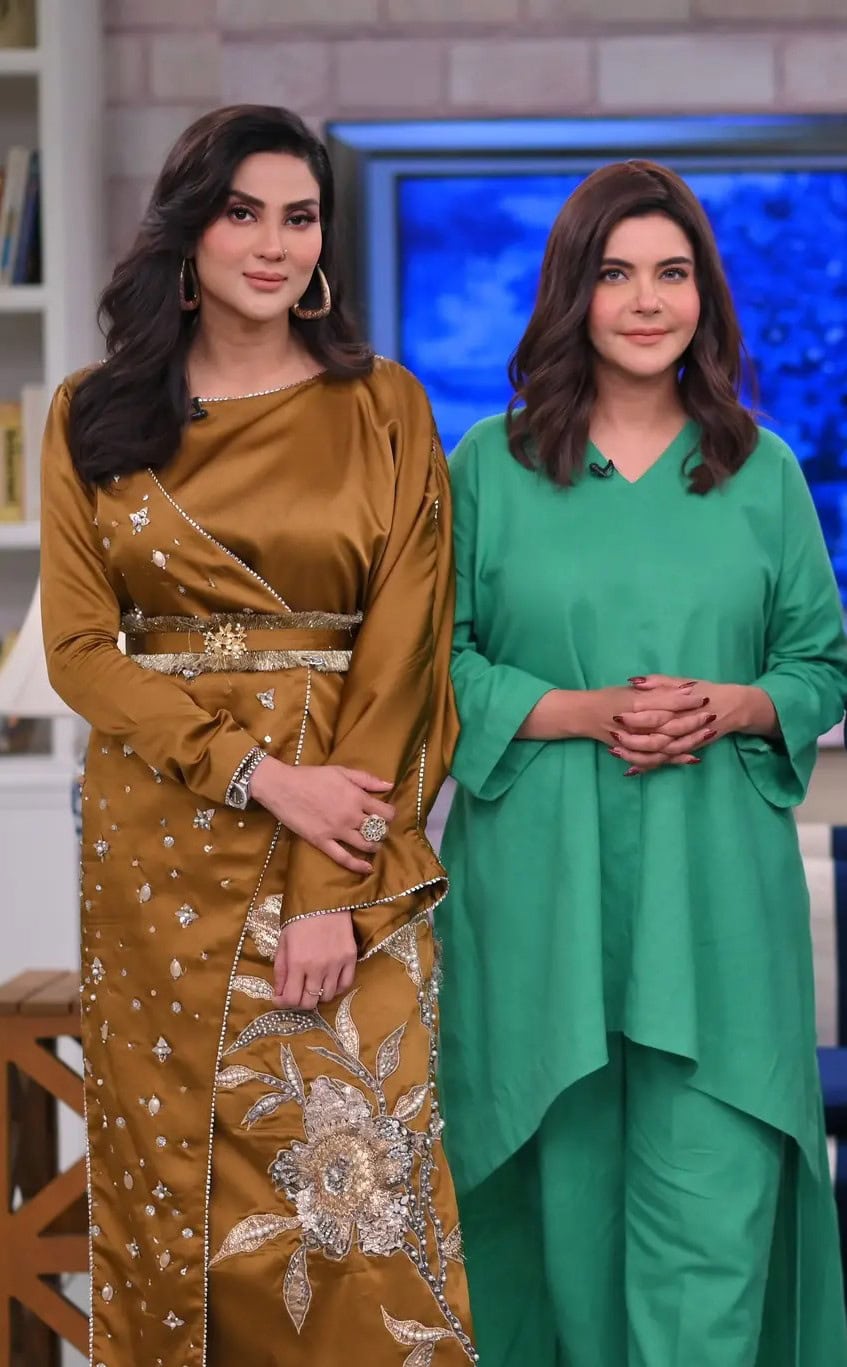 Pakistani Showbiz – Claps, Clashes & Controversies