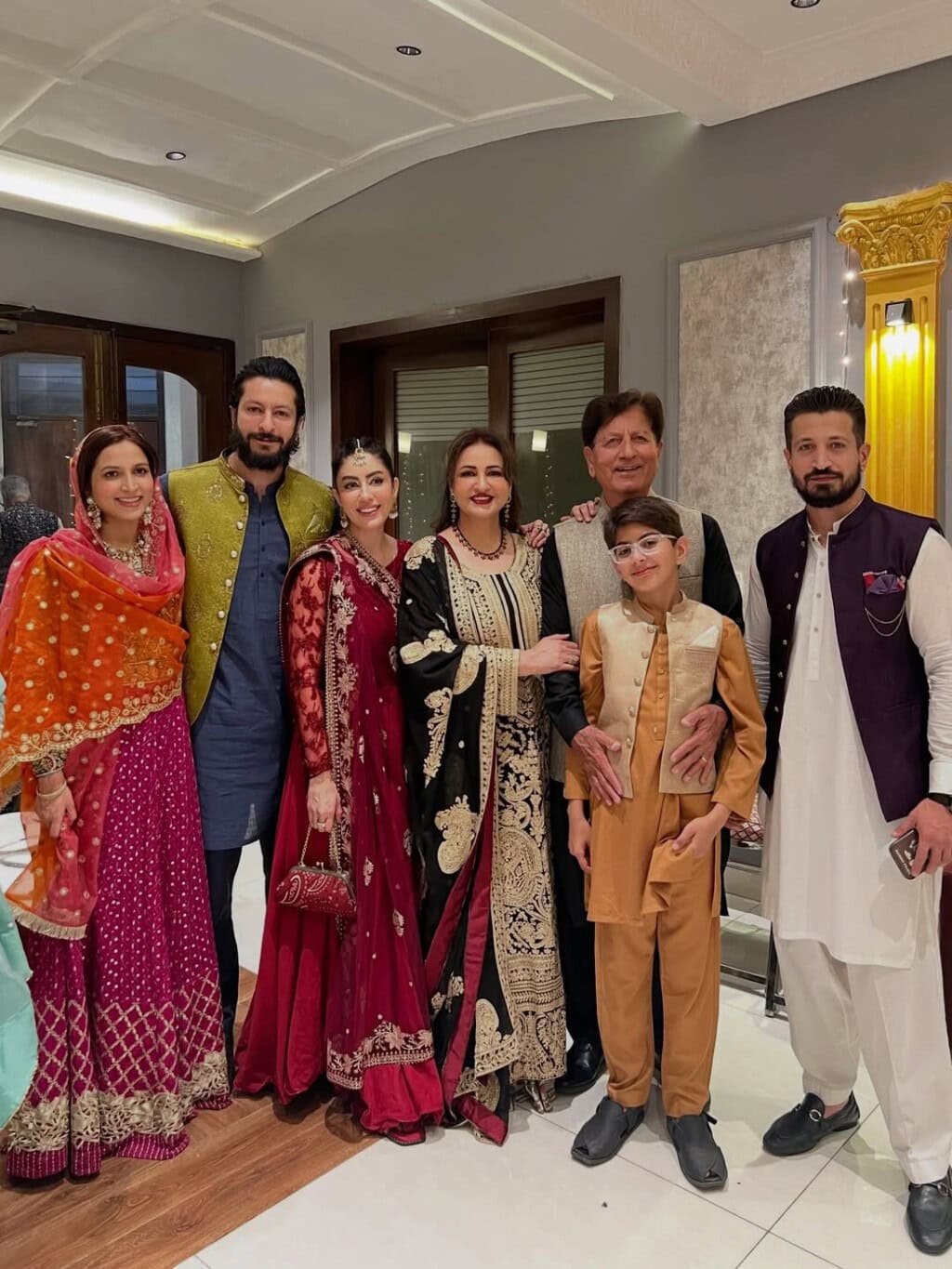 Saba Faisal’s Gorgeous Family Clicks From A Wedding