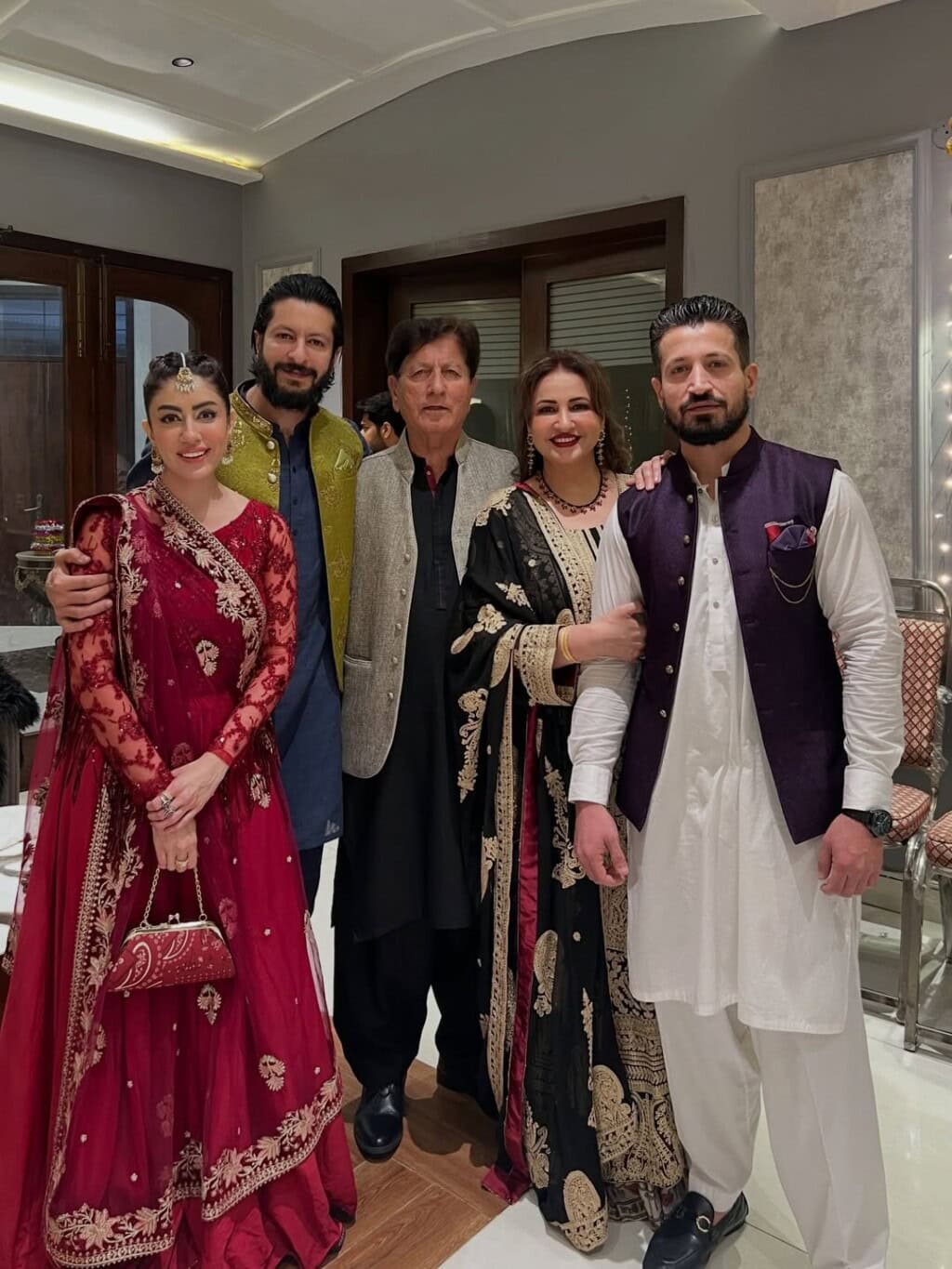 Saba Faisal’s Gorgeous Family Clicks From A Wedding
