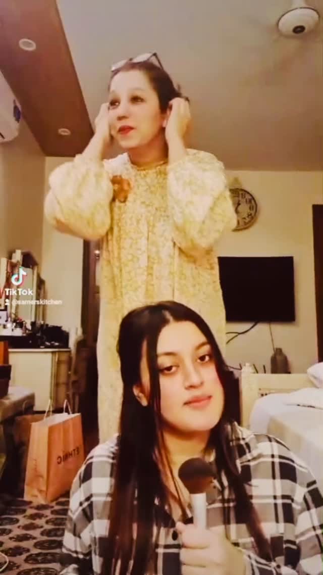 Shaista Lodhi’s Daughter Makes Jeeto Pakistan Parody