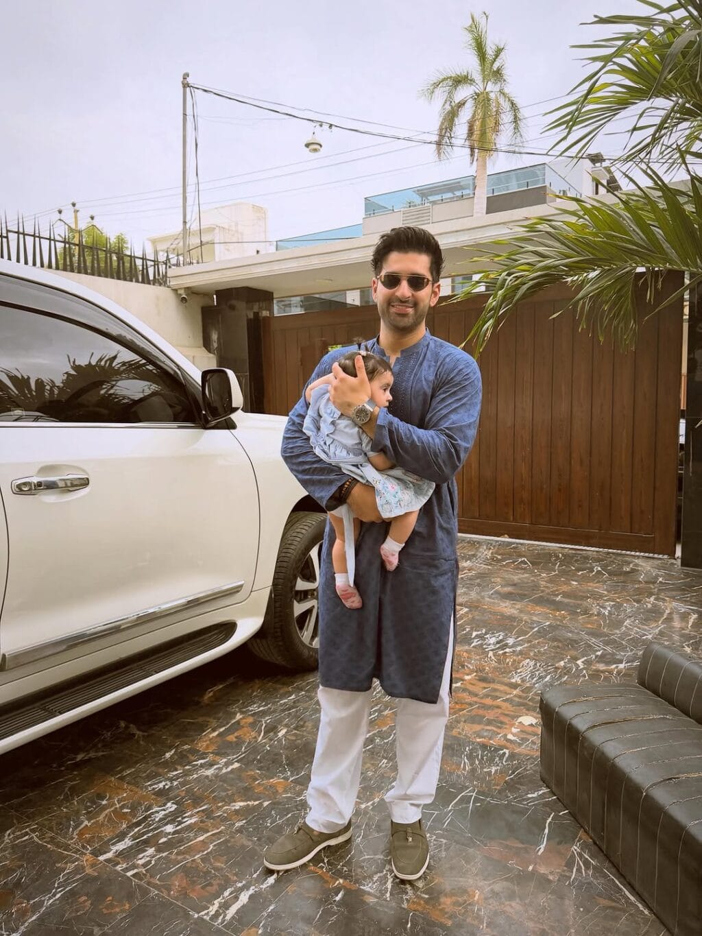 Aiman Khan and Muneeb Butt Eid Pictures with Daughters Aiman Khan and Muneeb Butt Eid Pictures with Daughters