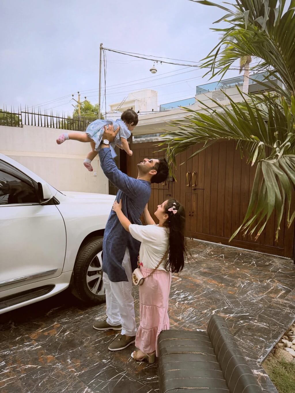 Aiman Khan and Muneeb Butt Eid Pictures with Daughters Aiman Khan and Muneeb Butt Eid Pictures with Daughters