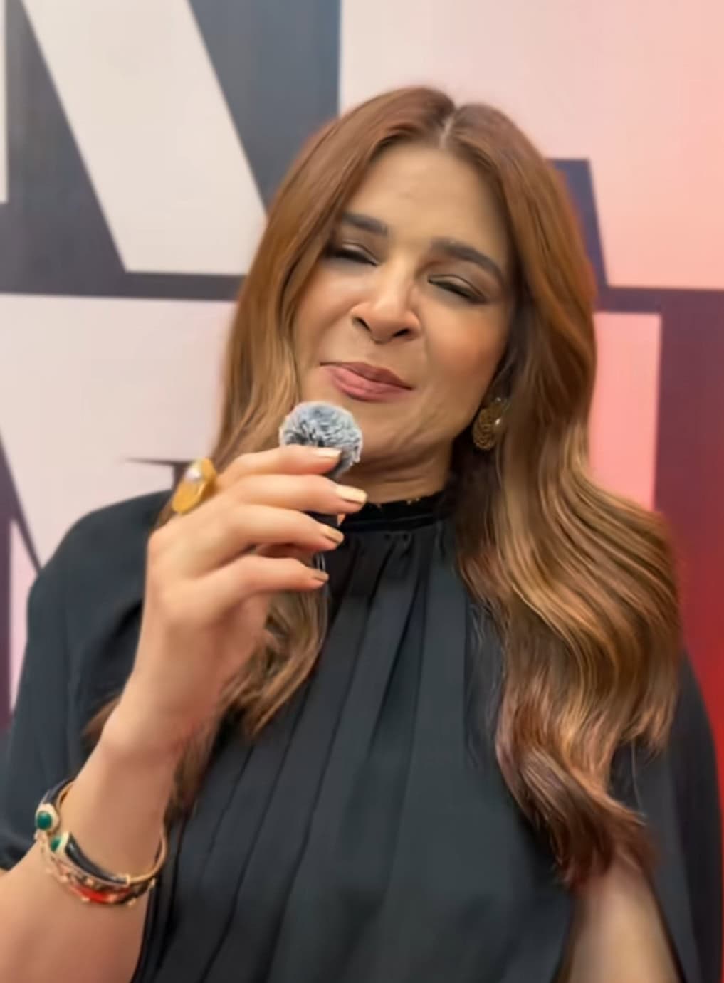 Ayesha Omar’s Wrinkles Spark Age Debate