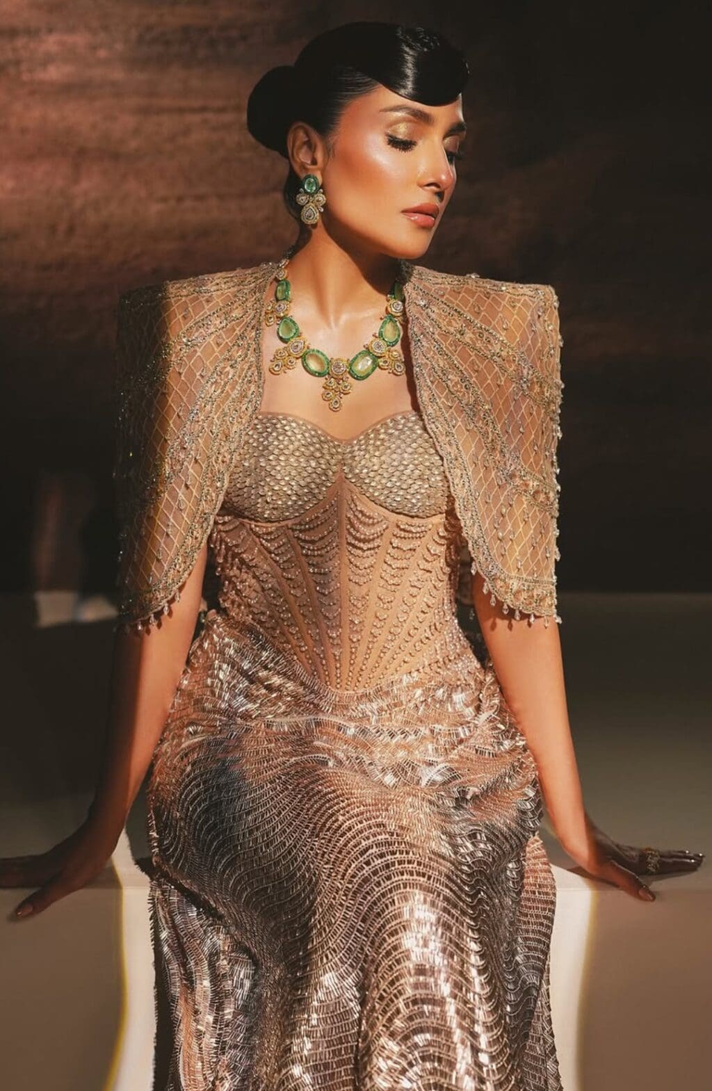 Ayeza Khan’s Outfit Choice For Jewelry Brand Disappoints Fans