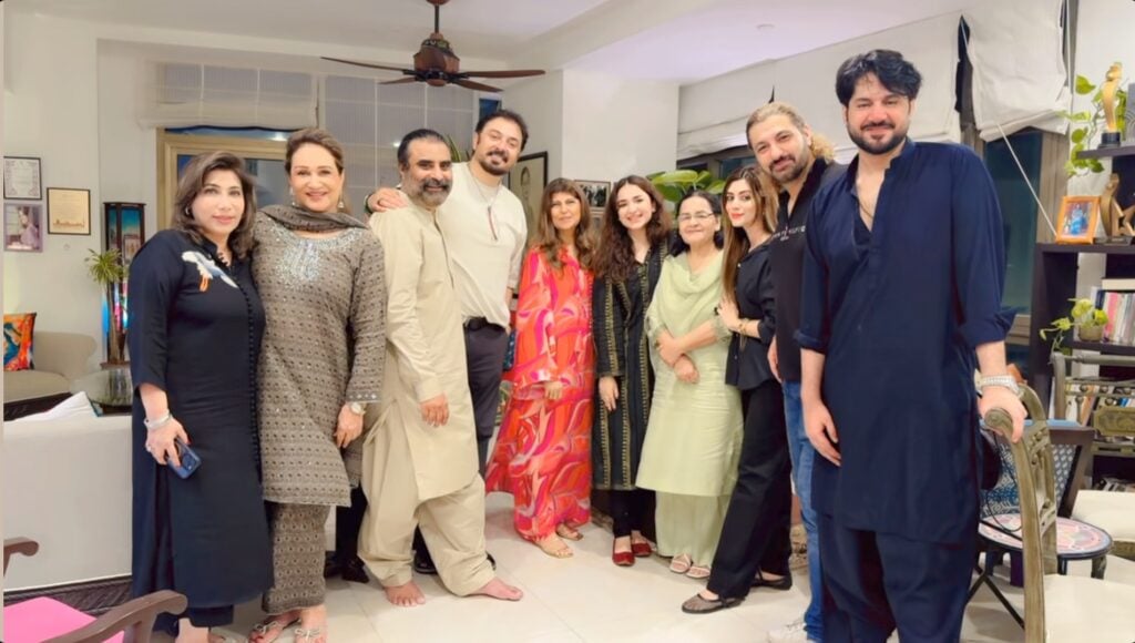 Bushra Ansari’s 70th Birthday Celebrations With Friends