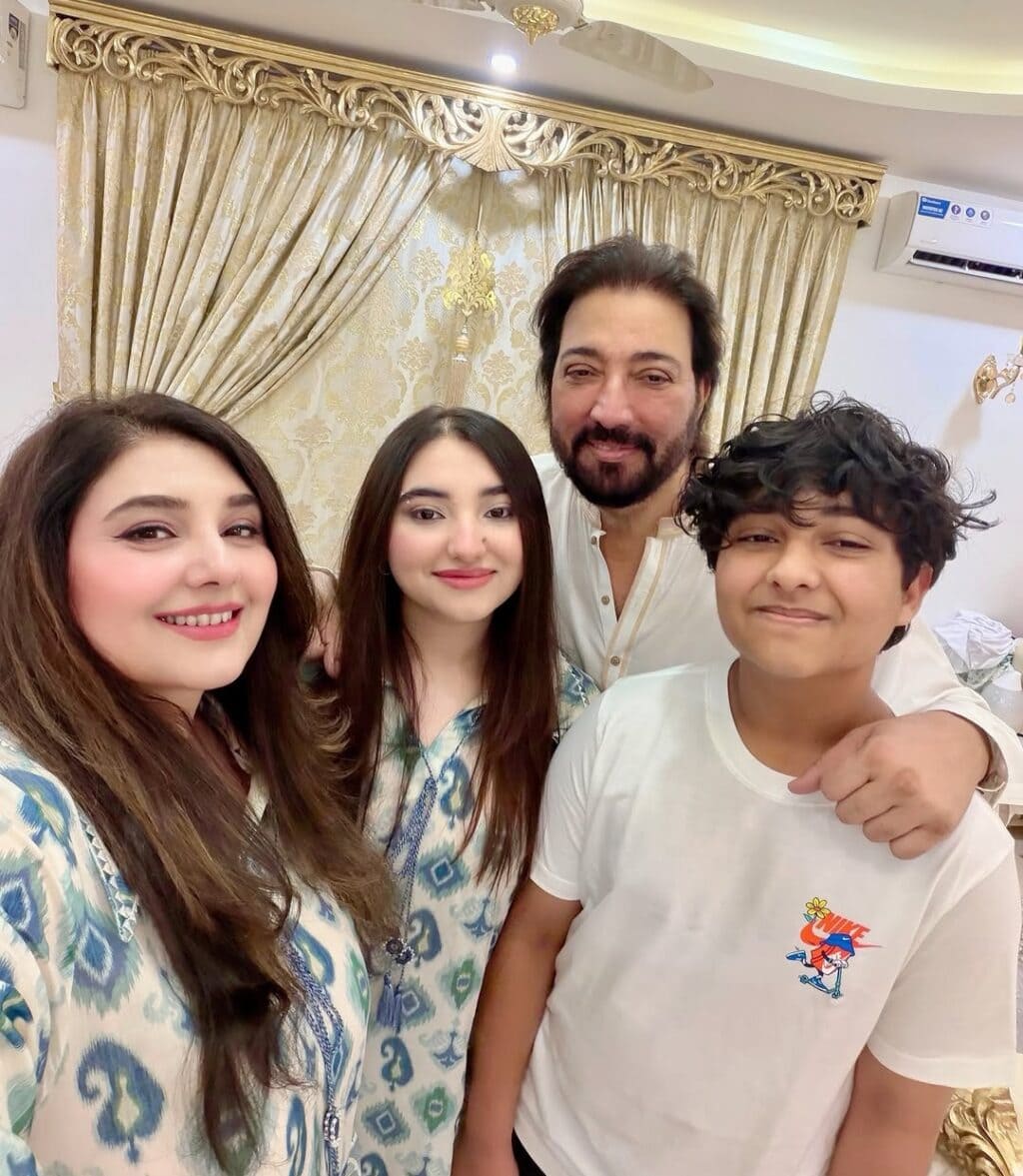 Pakistani Celebrities Pictures from Eid Ul Azha Day 2 Pakistani Celebrities Pictures from Eid Ul Azha Day 2