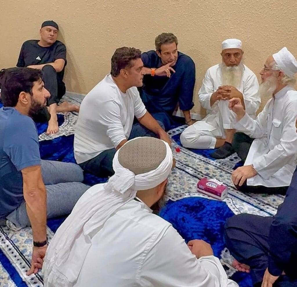 Pakistani Celebrities Performing Hajj in 2026 Pakistani Celebrities Performing Hajj in 2026