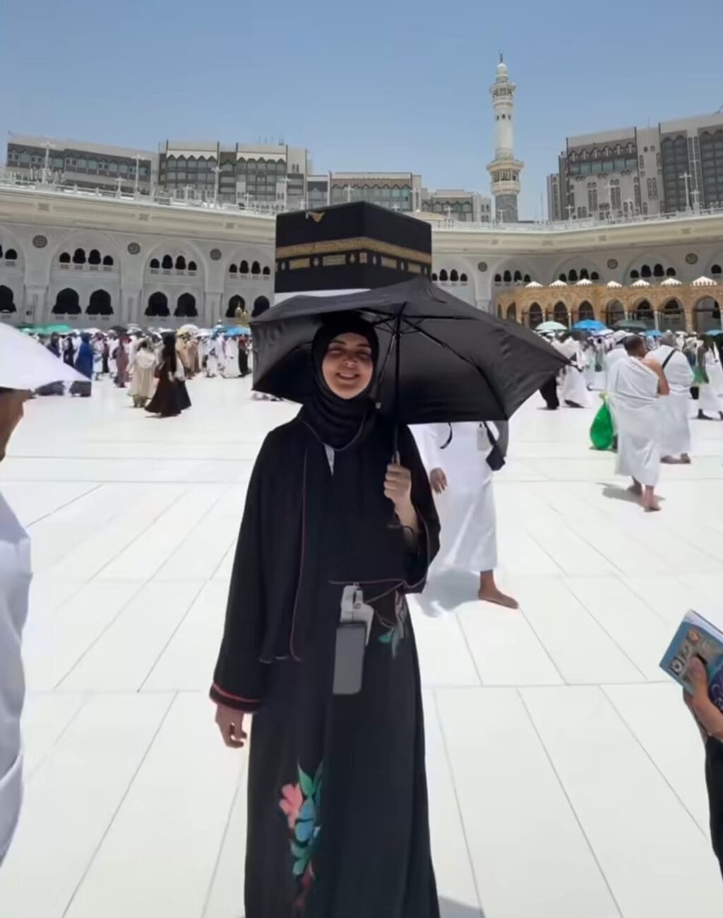 Pakistani Celebrities Performing Hajj in 2026 Pakistani Celebrities Performing Hajj in 2026
