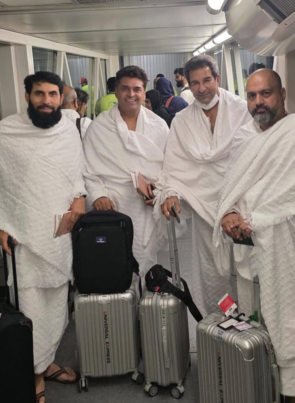 Wasim Akram & Group Face Backlash on Hajj Reels Pakistani Celebrities Performing Hajj in 2026