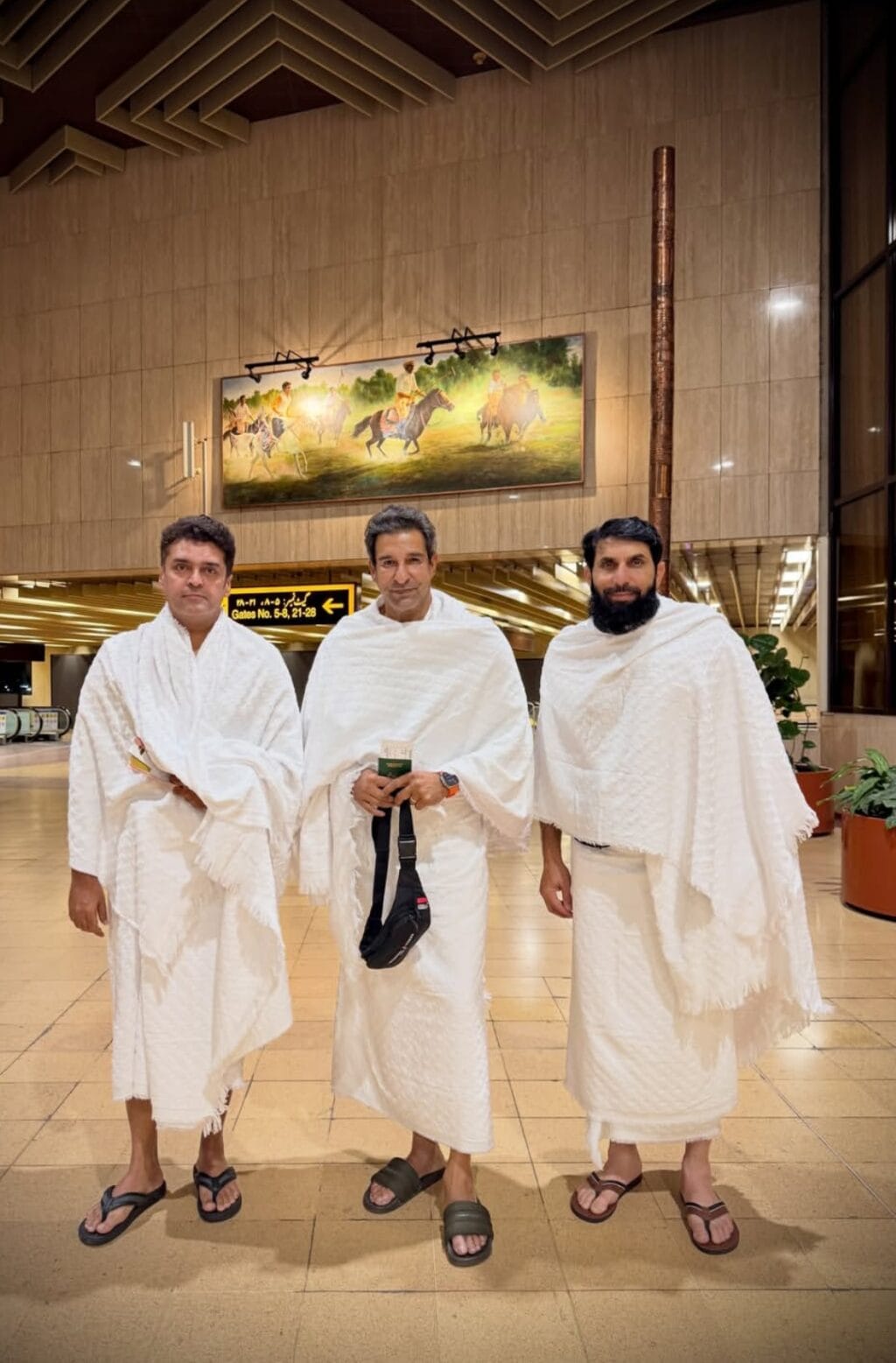 Pakistani Celebrities Performing Hajj in 2026