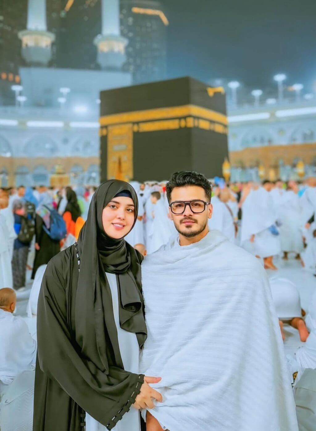 Pakistani Celebrities Performing Hajj in 2026
