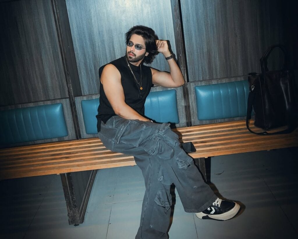 Mehwish Hayat & Fahad Mustafa’s New Pictures from Zombie Promotion