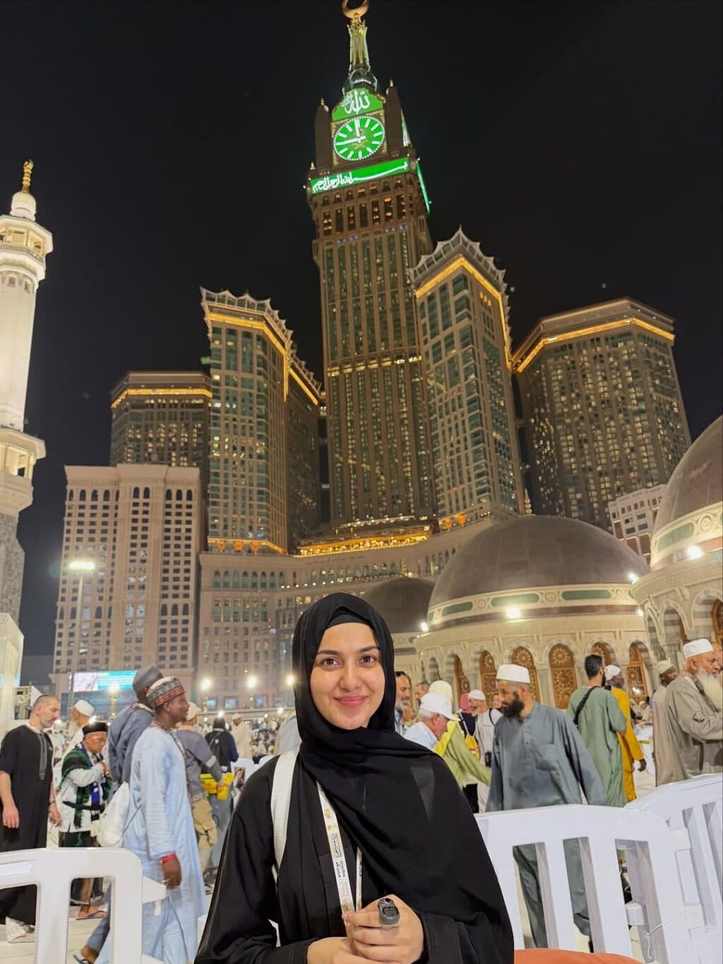 Pakistani Celebrities Performing Hajj in 2026