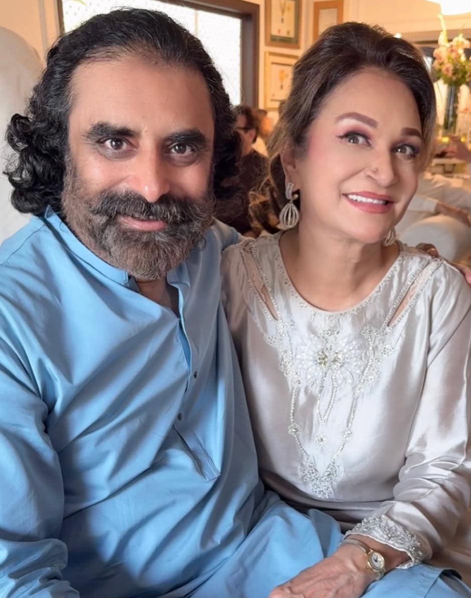 Bushra Ansari’s 70th Birthday Celebrations With Friends