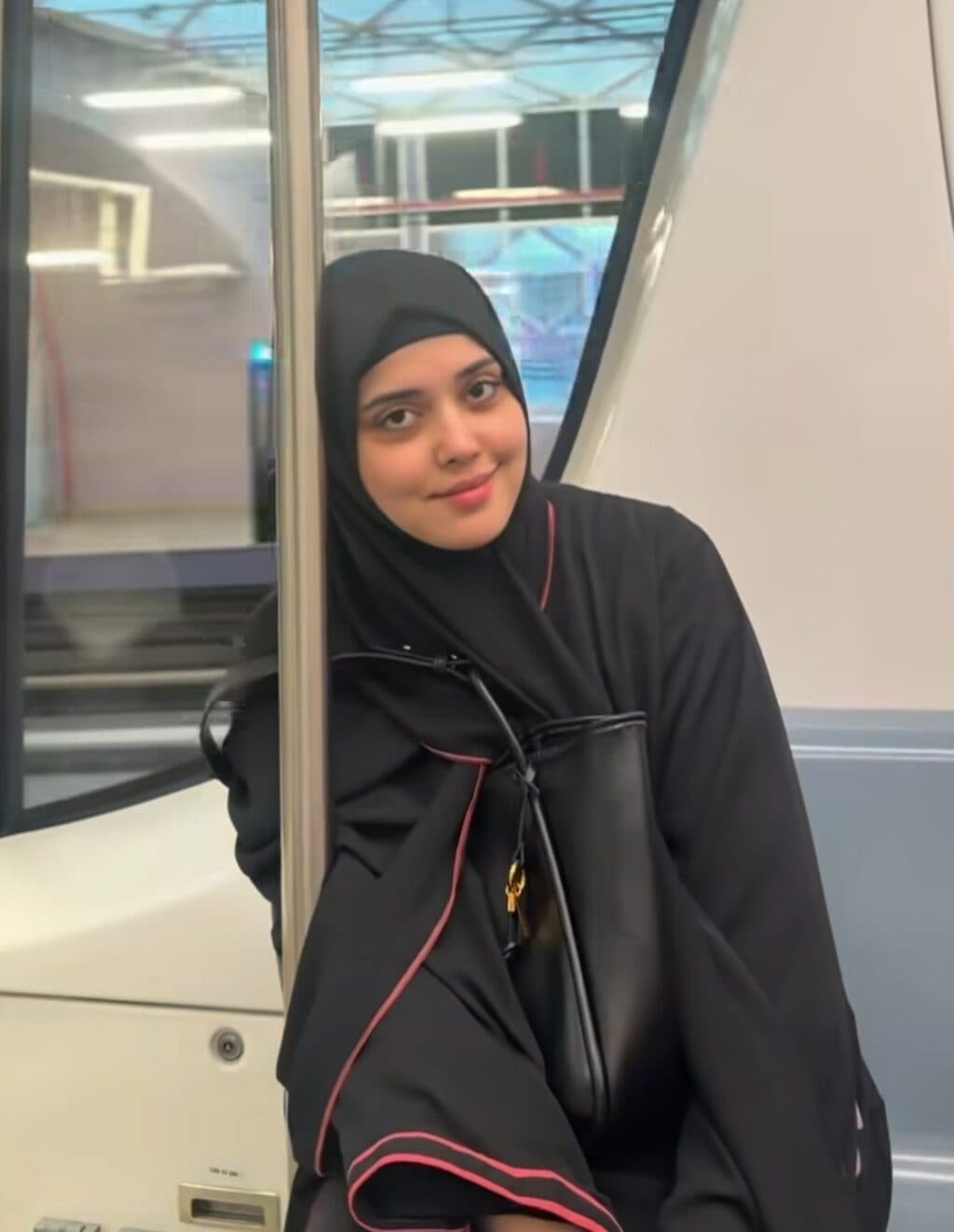 Pakistani Celebrities Performing Hajj in 2026 Pakistani Celebrities Performing Hajj in 2026