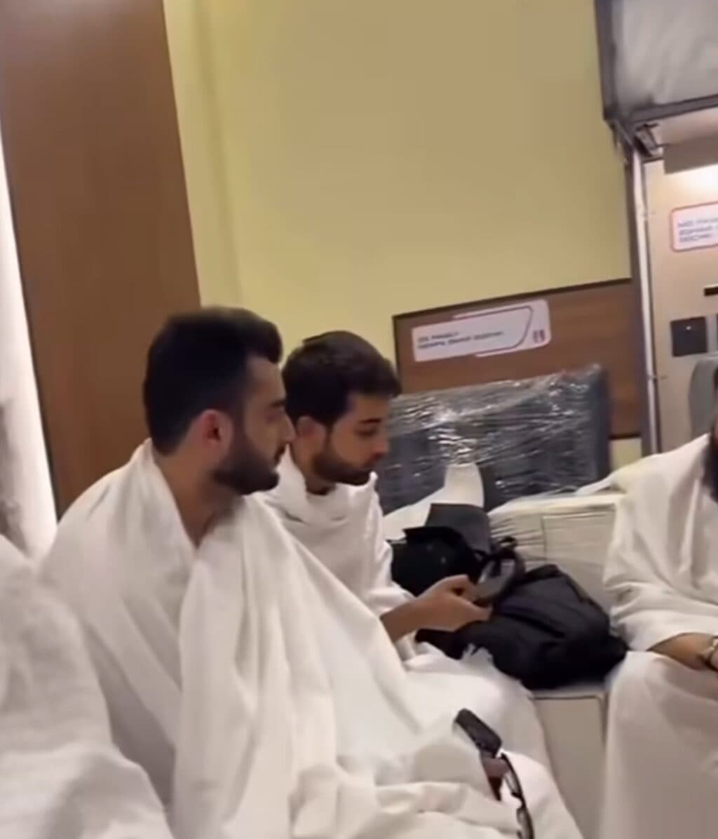 Pakistani Celebrities Performing Hajj in 2026 Pakistani Celebrities Performing Hajj in 2026