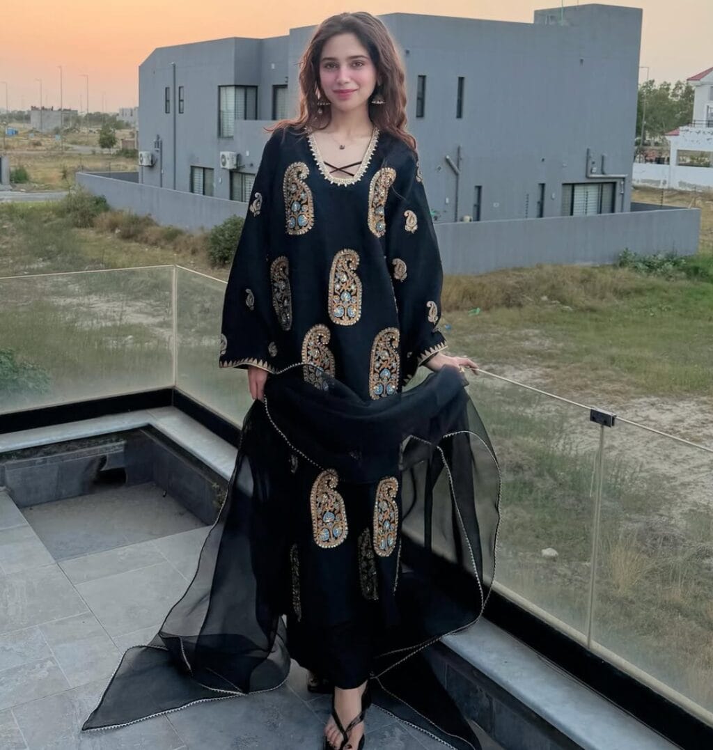 Pakistani Celebrities Pictures from Eid Ul Azha Day 1 Pakistani Celebrities Pictures from Eid Ul Azha Day 1