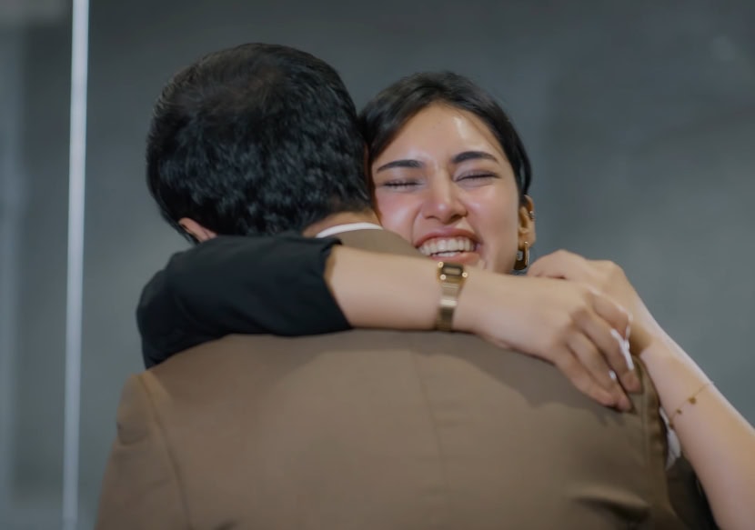 Sehar Hashmi & Feroze Khan's Hug Scene in Shaidai Sparks Debate Sehar Hashmi & Faroze Khan’s Hug Scene in Shaidai Sparks Debate