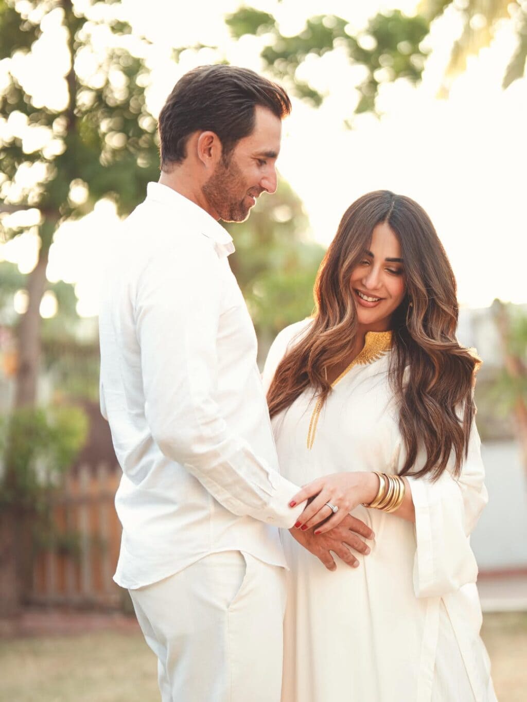 Ushna Shah Announces Pregnancy
