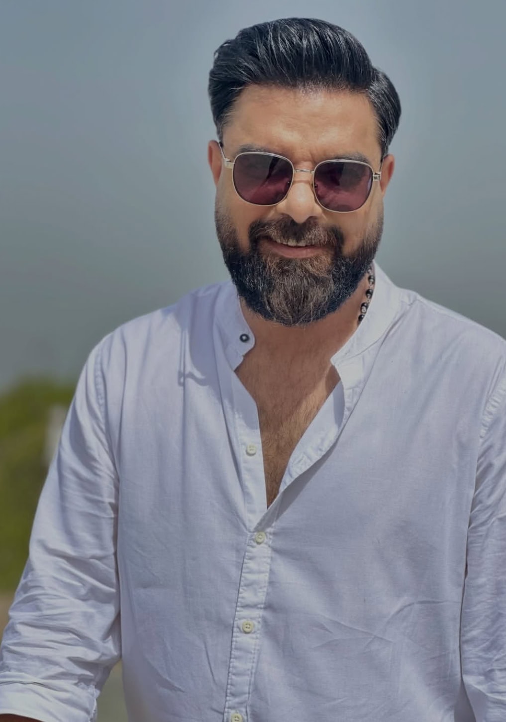 Yasir Hussain’s Thoughtful Gesture in Heat Wins Hearts