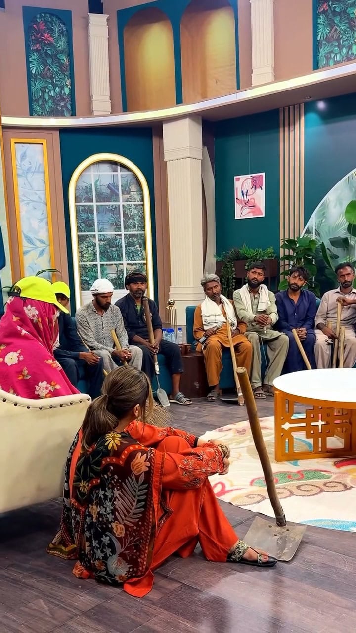 Fiza Ali Accused Of Using Labourers For Views