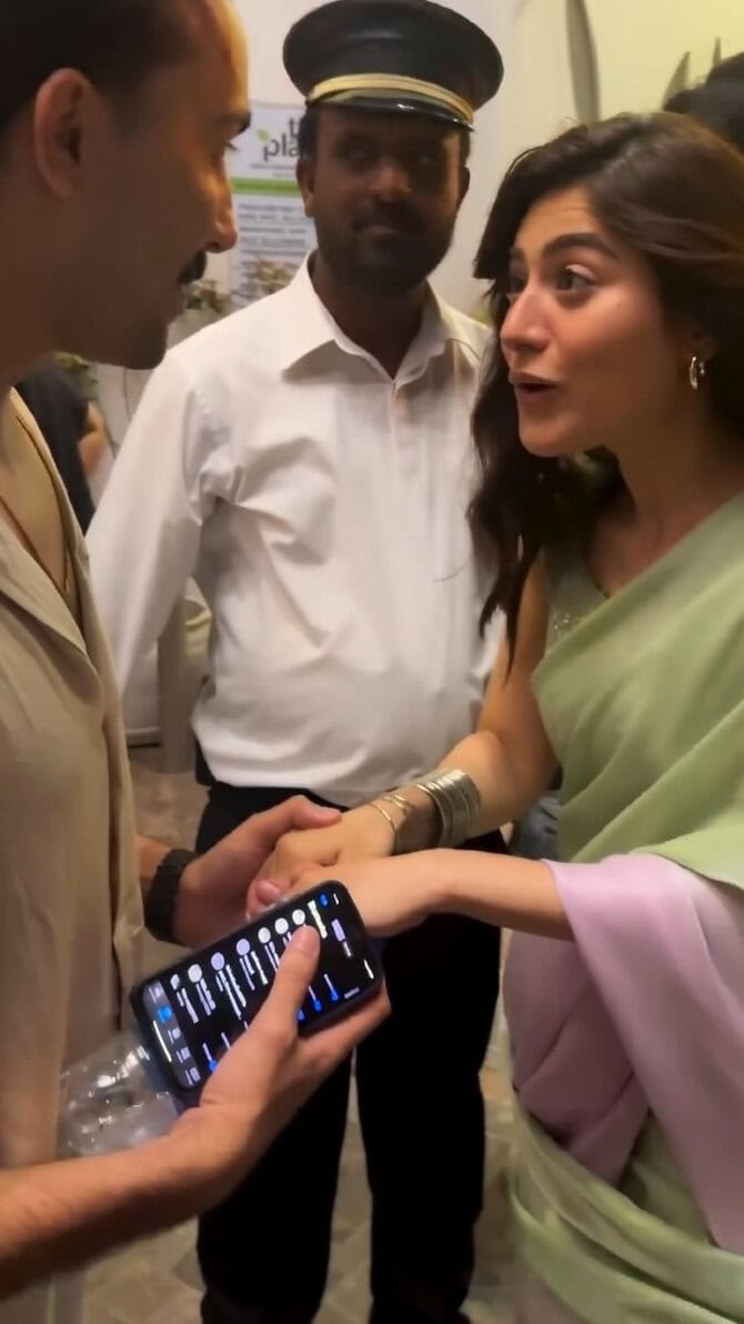 Hina Afridi & Faraz Farooqui Hug Under Fire Auto Draft
