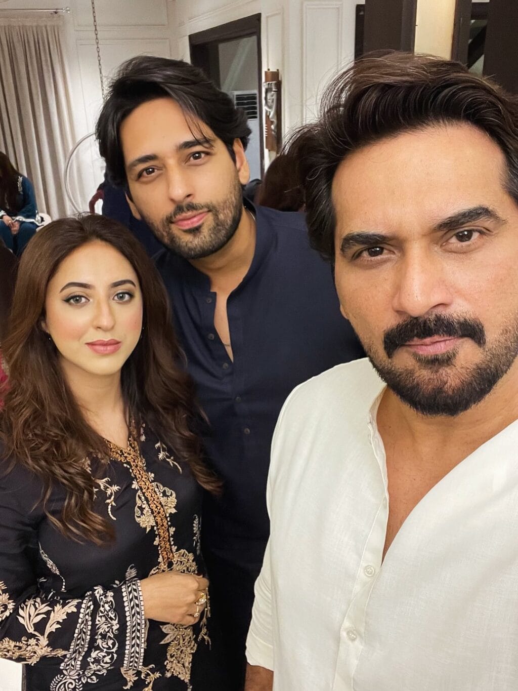 Humayun Saeed Beautiful Family Clicks From Eid Dinner Humayun Saeed Beautiful Family Clicks From Eid Dinner