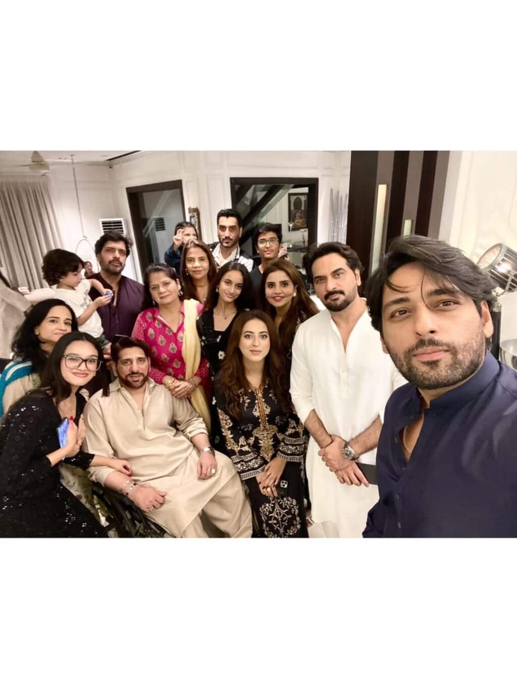 Humayun Saeed Beautiful Family Clicks From Eid Dinner Humayun Saeed Beautiful Family Clicks From Eid Dinner