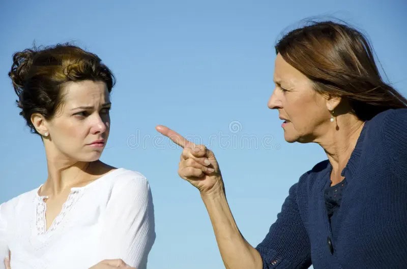 Mrs Khan Wants Mothers To Tighten Daughters' Screws Mrs Khan Wants Mothers To Tighten Daughters’ Screws