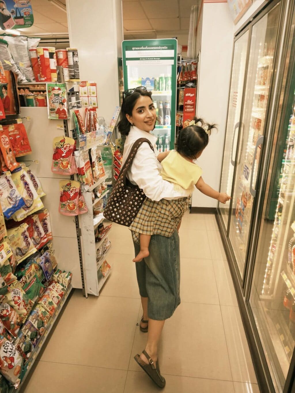 Saboor Aly Shares Beautiful Moments With Daughter