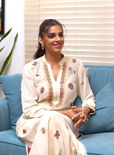 Sanam Saeed On Son Vali's Blessings Sanam Saeed On Son Vali’s Blessings