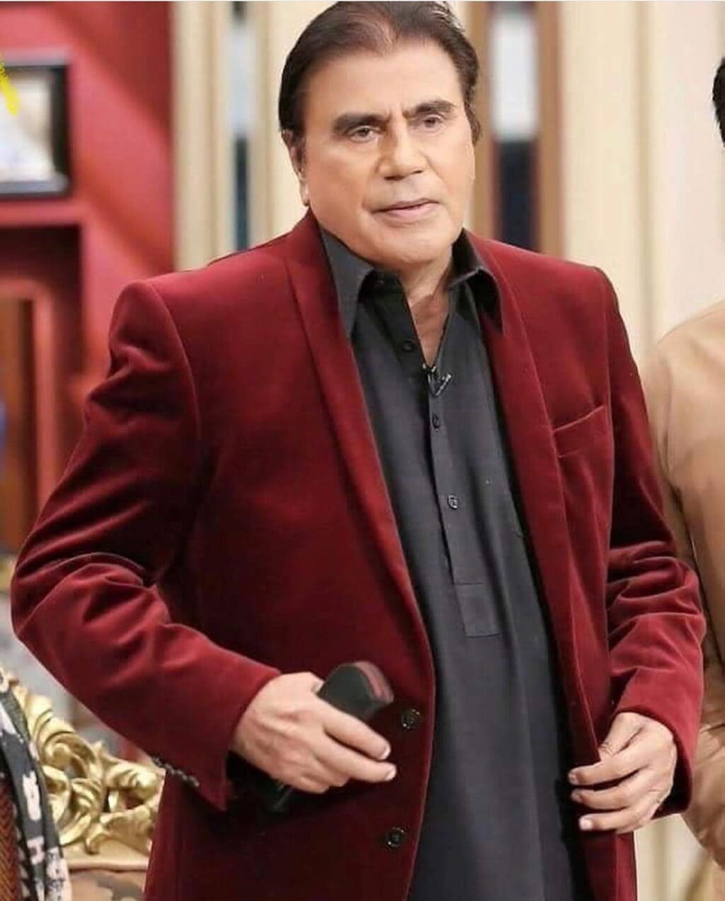 10 Pakistani Celebrities Who Joined Politics