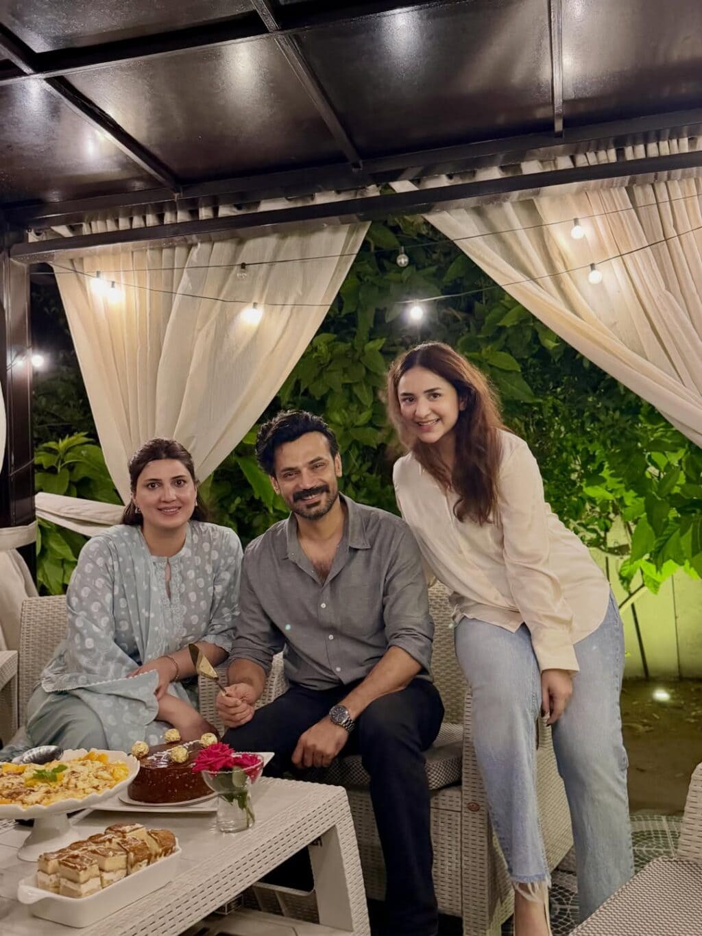 Yumna Zaidi’s Beautiful Gesture For Best Friend Zahid Ahmed