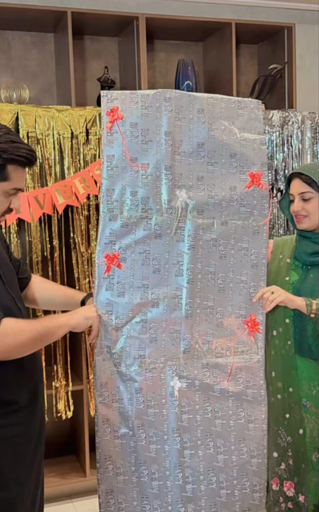 Iqrar ul Hassan Celebrates 14th Wedding Anniversary with Farah Yousaf
