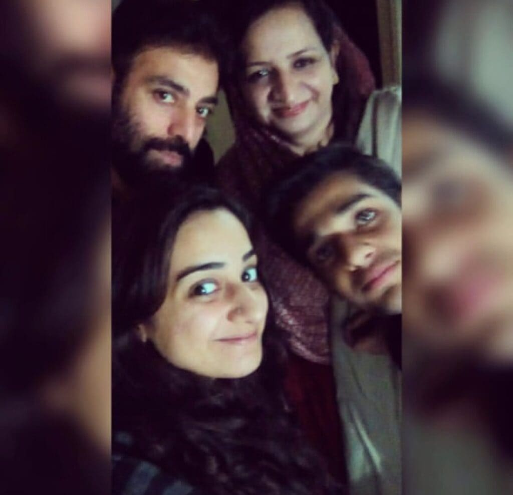 Lt Taha Abbasi Shaheed’s Sister’s Heartbreaking Memories Move Fans Lt Taha Abbasi Shaheed’s Sister’s Heartbreaking Memories Move Fans
